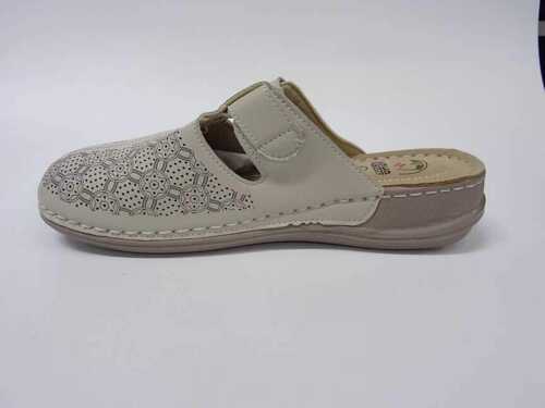 Klapki damskie 7A6927-3.BEIGE (36/41,12par)