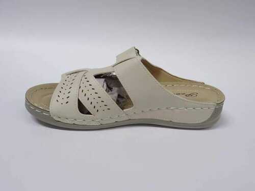 Klapki damskie 7A92082-4.BEIGE (36/42,12par)