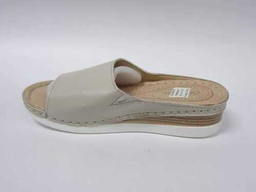 Klapki damskie 7AW8359-7.BEIGE (36/41,12par)